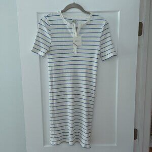 NWT Kule The Berri Cream & Navy Ribbed T-shirt Dress - Size M
